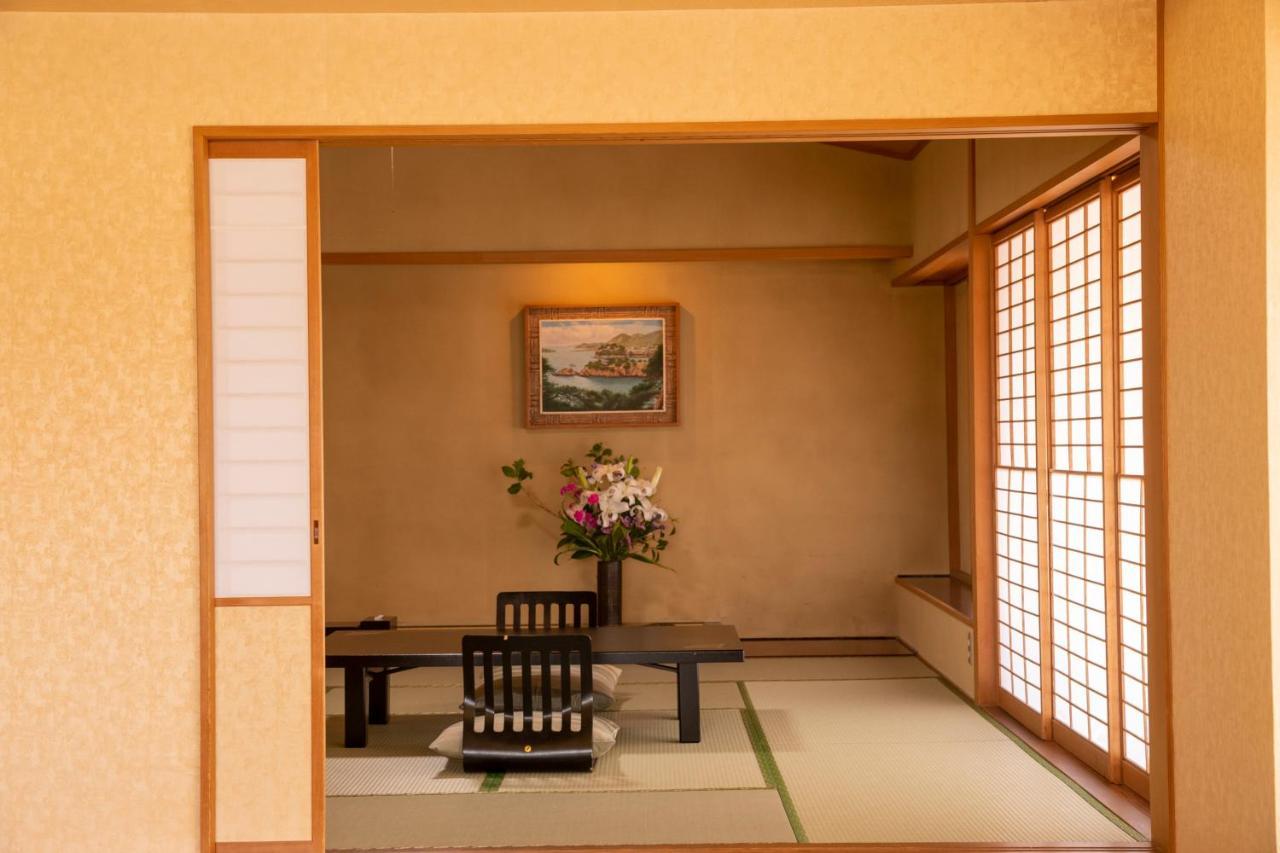 Hotel Miya Rikyu Hatsukaichi Eksteriør billede