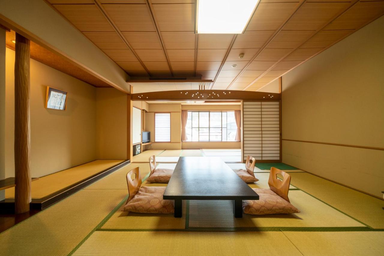 Hotel Miya Rikyu Hatsukaichi Eksteriør billede
